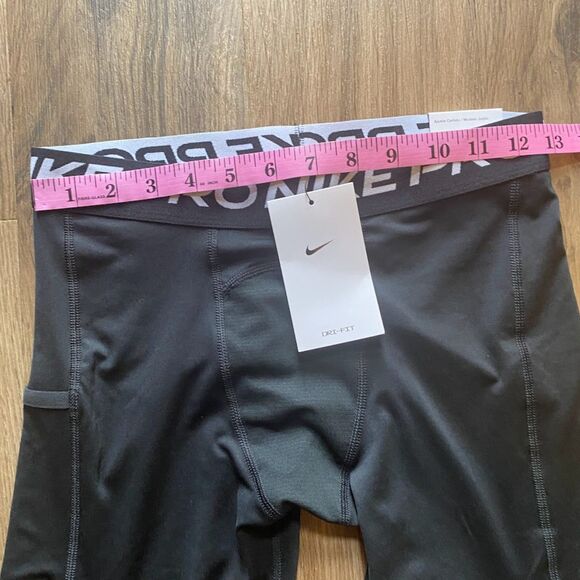 NWT Nike Dri-Fit Pro Boys 3/4 Compression Tights Black Size XL - Picture 4 of 7